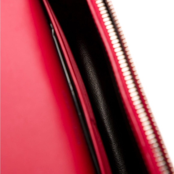 Kate Ysl bag with tassels. Only used once in perfect condition. - Picture 4 of 4